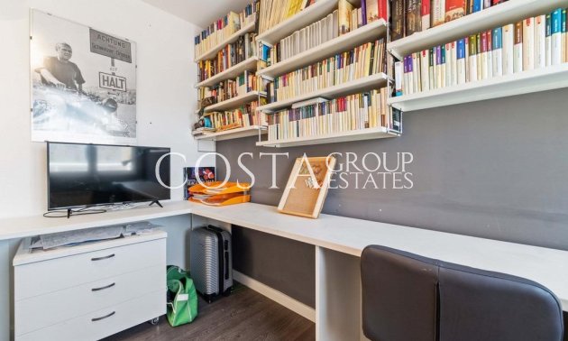 Resale - Apartments -
Orihuela - Campoamor