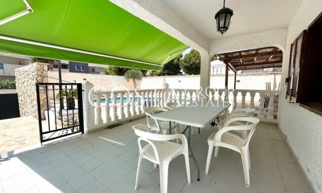 Resale - Villa -
Orihuela - La Zenia
