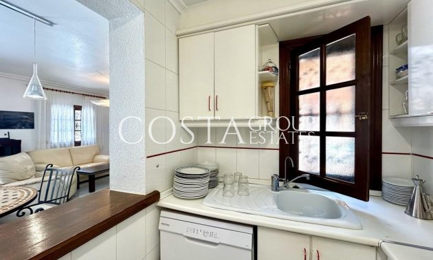 Resale - Villa -
Orihuela - La Zenia