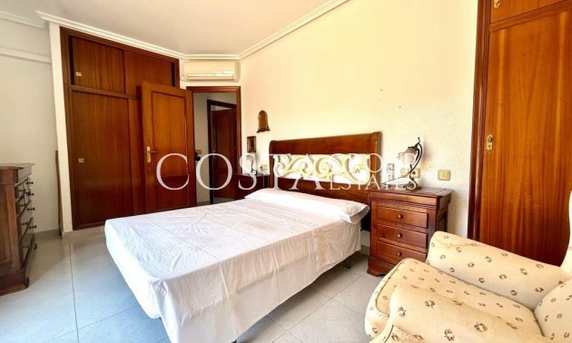 Resale - Villa -
Orihuela - La Zenia