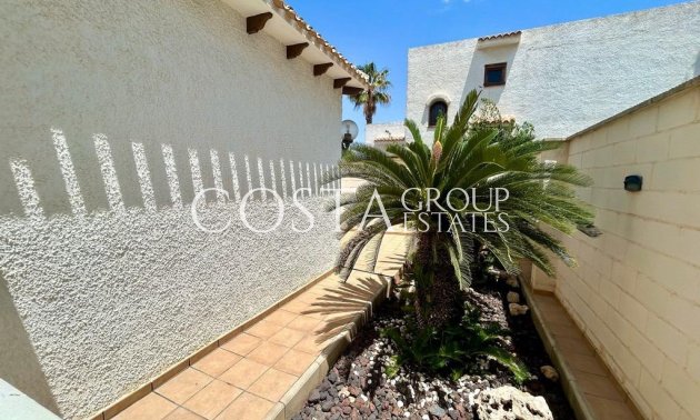 Resale - Villa -
Orihuela - La Zenia