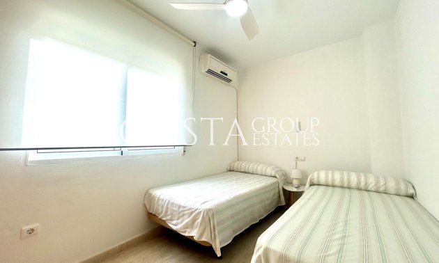 Resale - House -
Orihuela - Campoamor