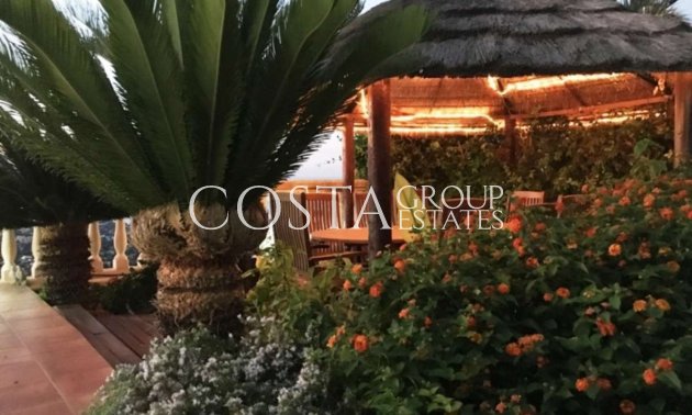 Resale - Villa -
Teulada - Moraira