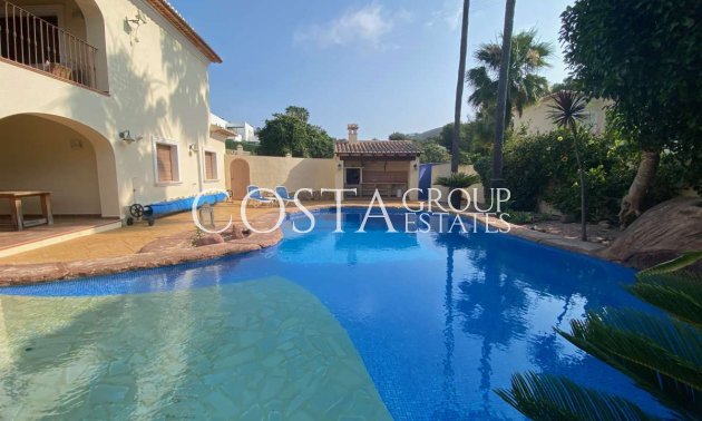 Resale - Villa -
Teulada - Moraira