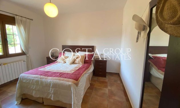 Resale - Villa -
Teulada - Moraira