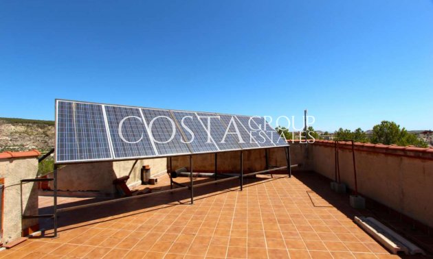 Wiederverkauf - Villa -
Albudeite