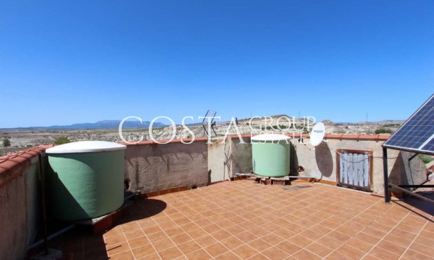 Wiederverkauf - Villa -
Albudeite