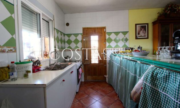 Wiederverkauf - Villa -
Albudeite