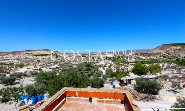 Wiederverkauf - Villa -
Albudeite