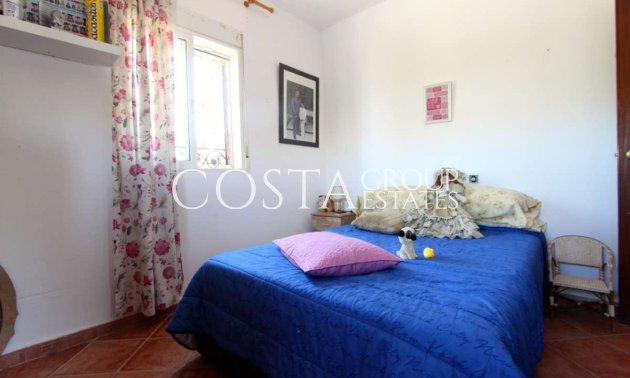 Wiederverkauf - Villa -
Albudeite