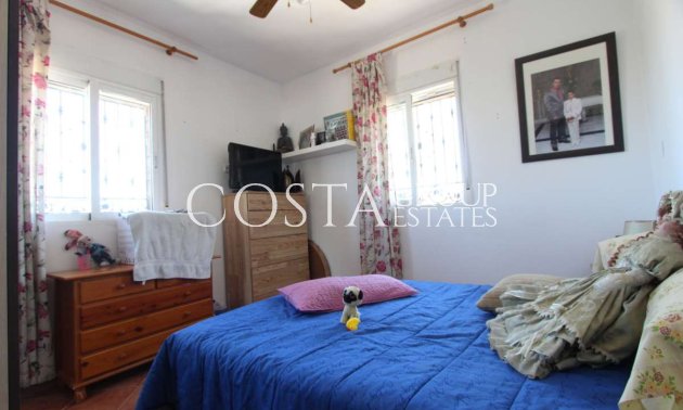 Wiederverkauf - Villa -
Albudeite