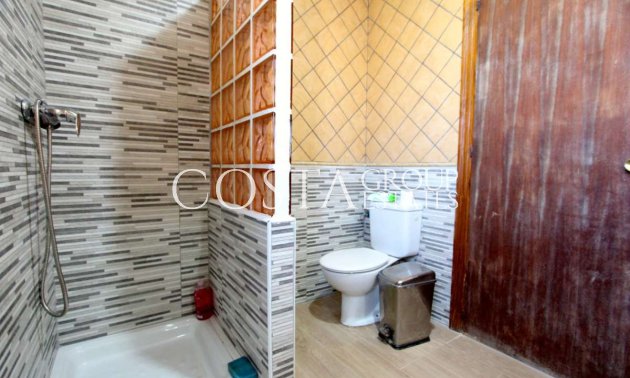 Wiederverkauf - Villa -
Albudeite