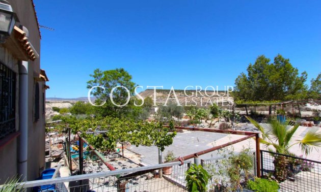 Wiederverkauf - Villa -
Albudeite