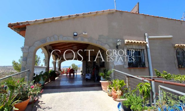 Wiederverkauf - Villa -
Albudeite