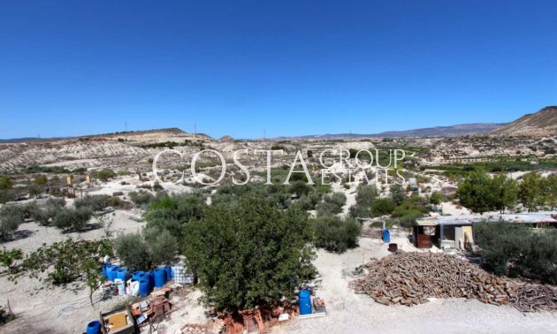 Wiederverkauf - Villa -
Albudeite