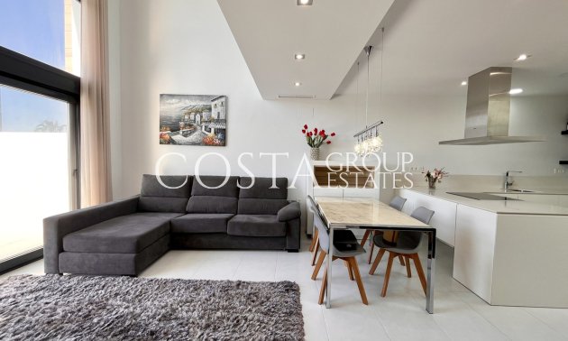 Resale - Villa -
Orihuela - Los Dolses