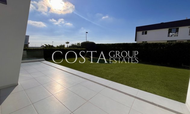 Resale - Villa -
Orihuela - Los Dolses