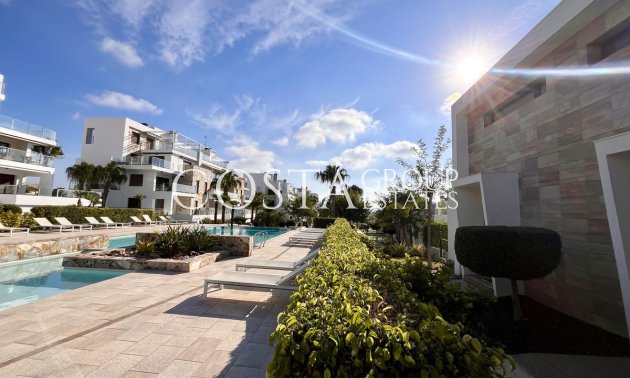 Resale - Villa -
Orihuela - Los Dolses