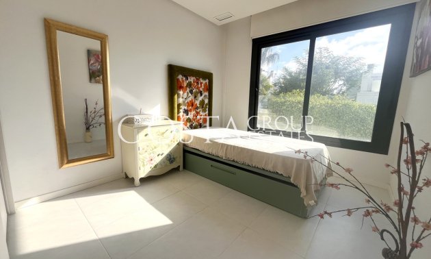Resale - Villa -
Orihuela - Villamartin