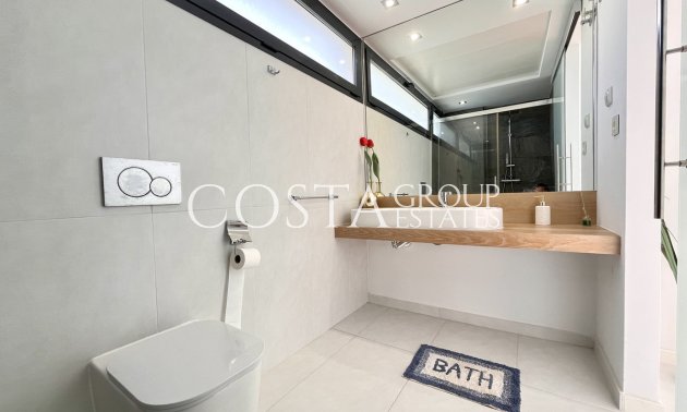 Resale - Villa -
Orihuela - Villamartin