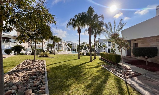 Resale - Villa -
Orihuela - Villamartin