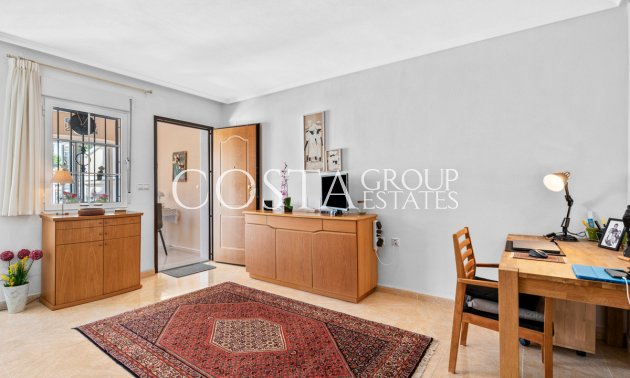 Resale - House -
Torrevieja - Torrevieja Centro