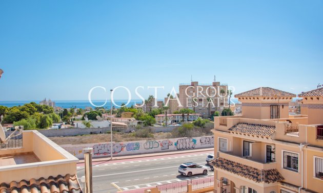 Resale - House -
Torrevieja - Torrevieja Centro