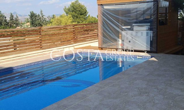 Resale - Villa -
Fortuna - El Reloj