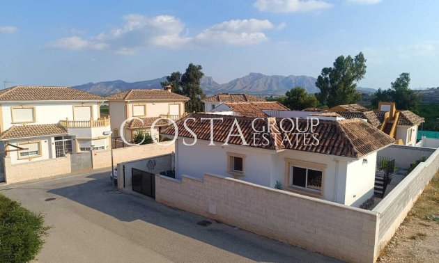 Resale - Villa -
Fortuna - El Reloj