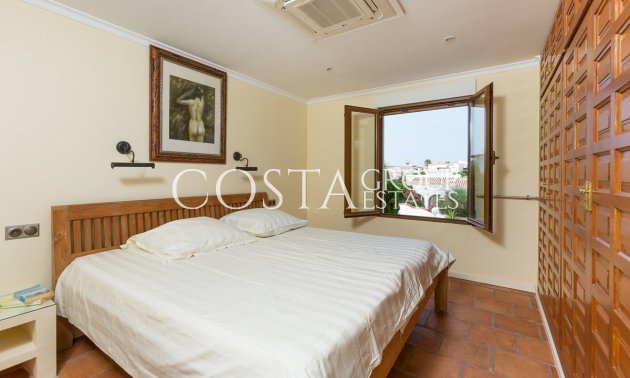 Resale - Villa -
Benitachell - Cumbre Del Sol