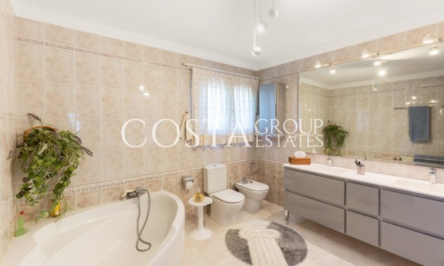 Resale - Villa -
Teulada - Moraira