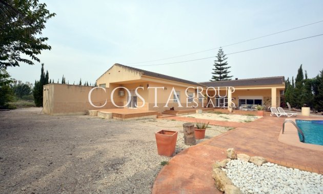 Resale - Villa -
Almoradí - Almoradi Centro