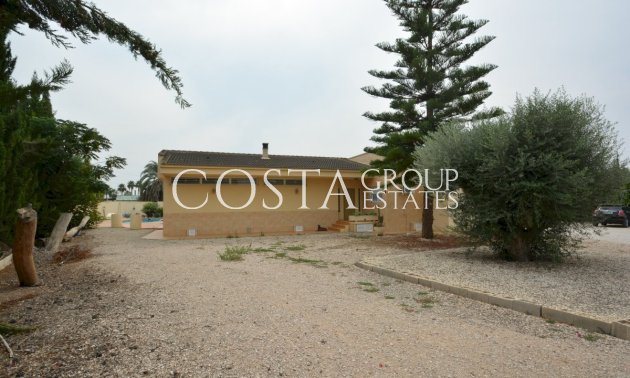 Resale - Villa -
Almoradí - Almoradi Centro