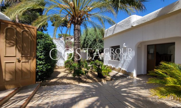 Resale - Villa -
Teulada - Moraira