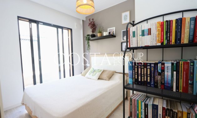 Resale - Villa -
Orihuela - La Zenia