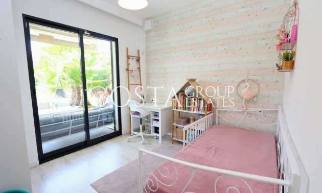 Resale - Villa -
Orihuela - La Zenia