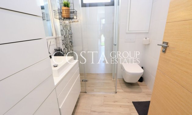 Resale - Villa -
Orihuela - La Zenia