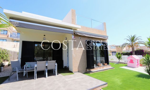 Resale - Villa -
Orihuela - La Zenia