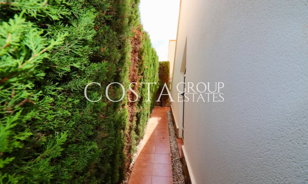 Revente - Villa -
Urbanización El Raso