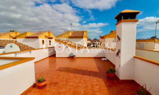 Revente - Villa -
Urbanización El Raso