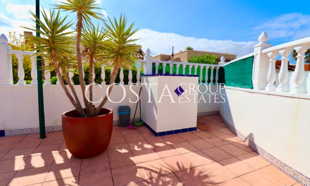 Revente - Villa -
Urbanización El Raso