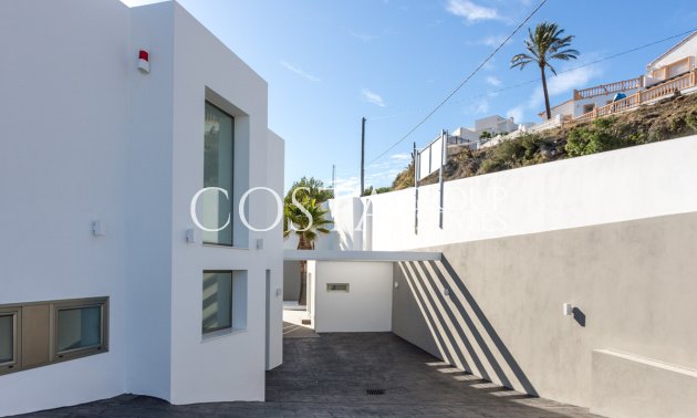 Resale - Villa -
Teulada - Moraira