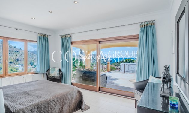 Resale - Villa -
Teulada - Moraira