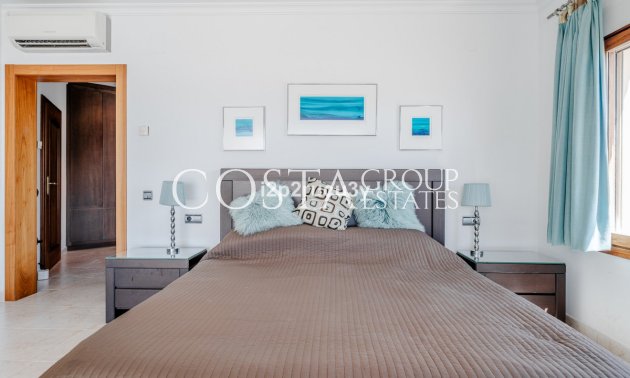 Resale - Villa -
Teulada - Moraira