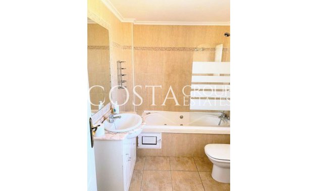 Resale - House -
Orihuela - Villamartin