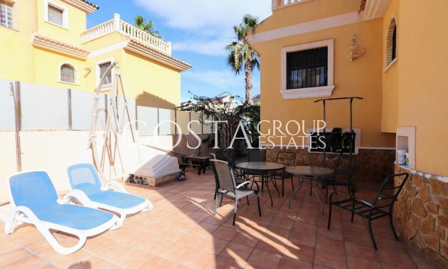 Resale - House -
Orihuela - Villamartin