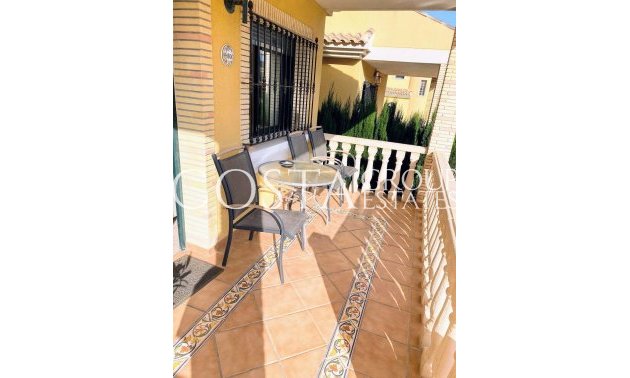 Resale - House -
Orihuela - Villamartin