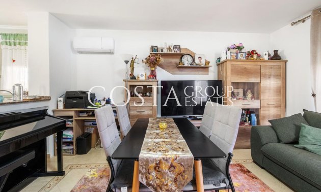 Resale - Villa -
Orihuela - Orihuela Costa