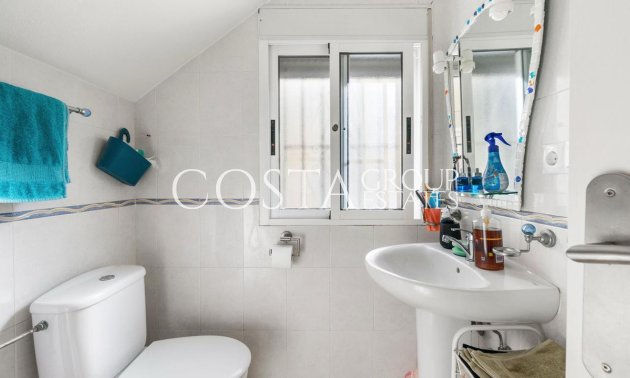 Resale - Villa -
Orihuela - Orihuela Costa