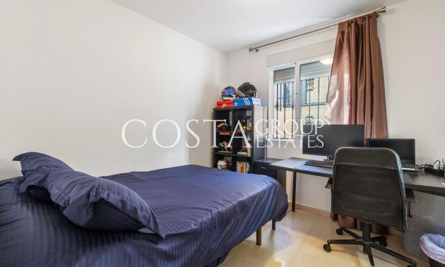 Resale - Villa -
Orihuela - Orihuela Costa